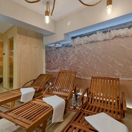 Molo Bed and breakfast 3*