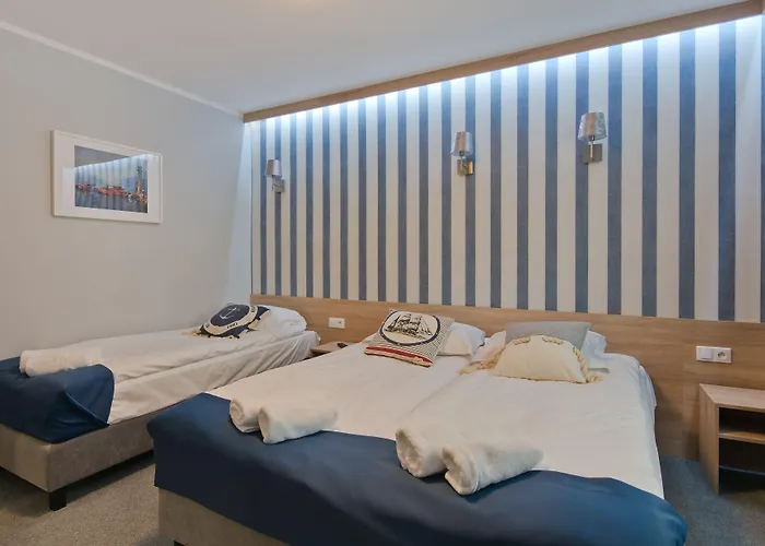 לינה וארוחת בוקר Molo 3*