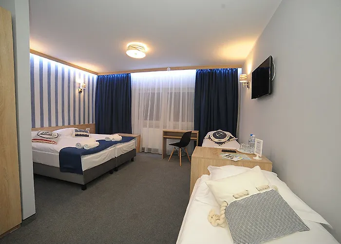 לינה וארוחת בוקר Molo 3*